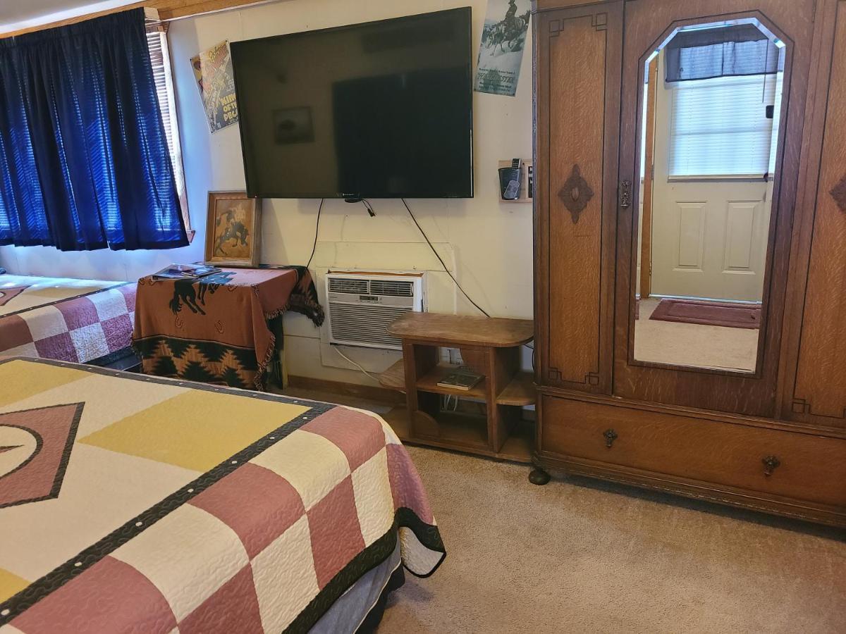Buffalo Girls Hotel كانتون المظهر الخارجي الصورة