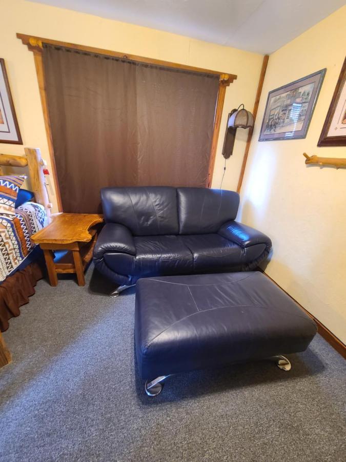 Buffalo Girls Hotel كانتون المظهر الخارجي الصورة