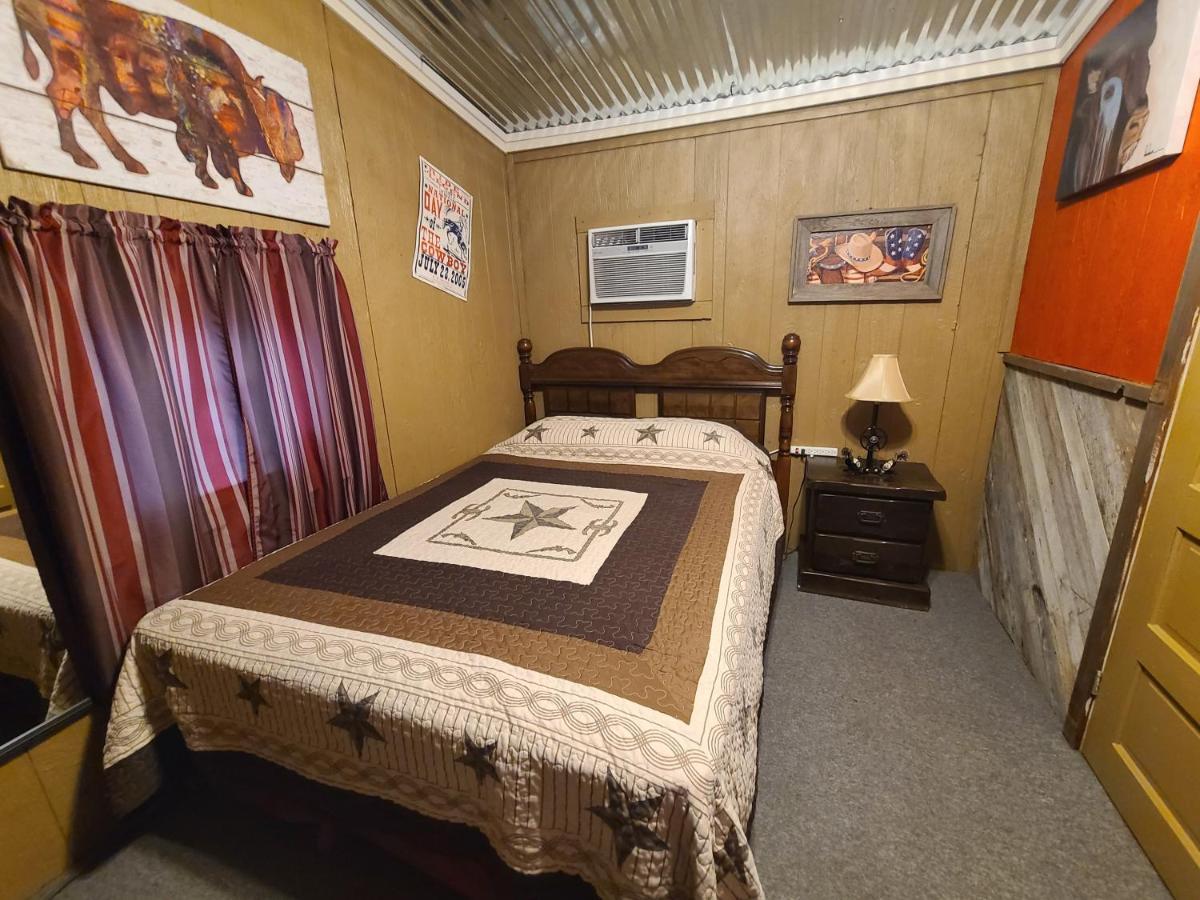 Buffalo Girls Hotel كانتون المظهر الخارجي الصورة