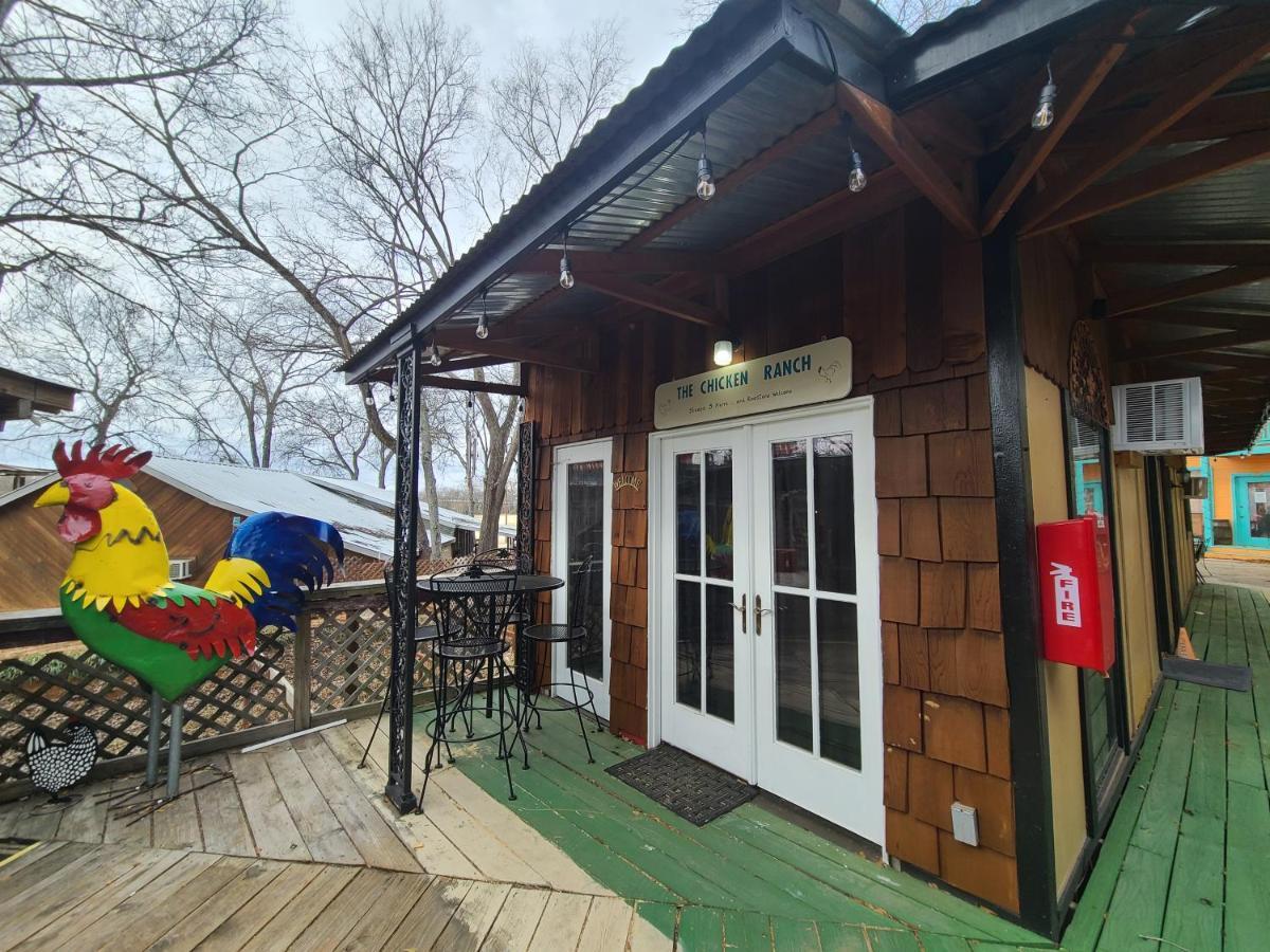 Buffalo Girls Hotel كانتون المظهر الخارجي الصورة