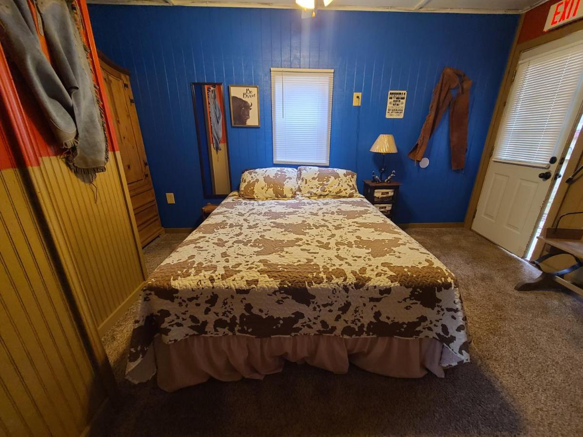 Buffalo Girls Hotel كانتون المظهر الخارجي الصورة