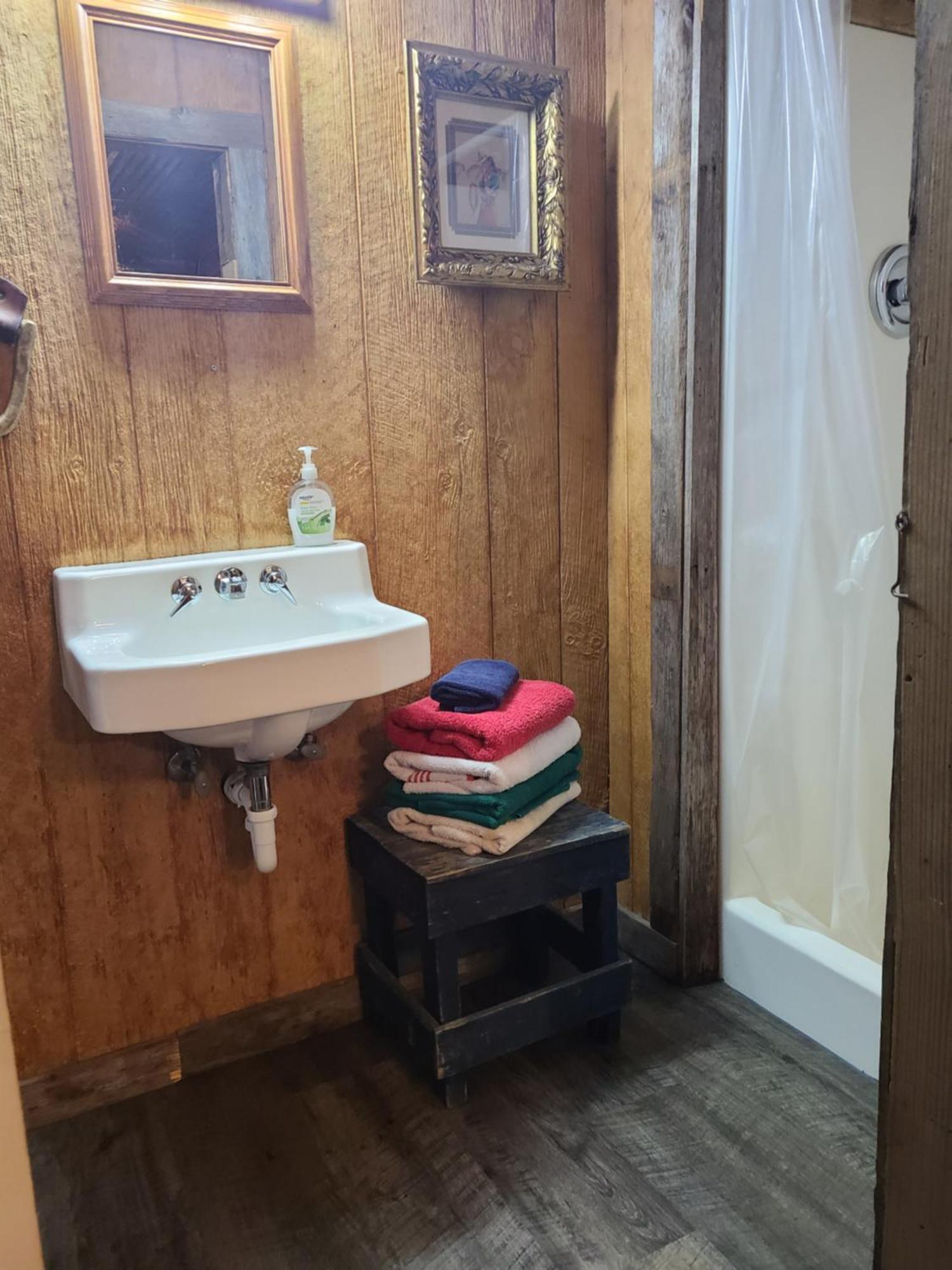 Buffalo Girls Hotel كانتون المظهر الخارجي الصورة